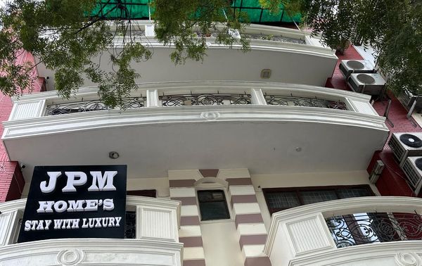 JPM Home's stay with Luxury