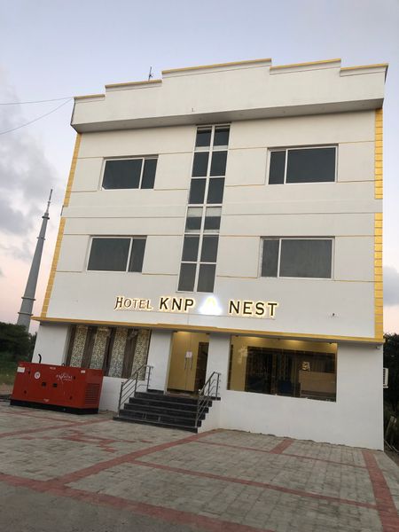 Hotel KNP Nest