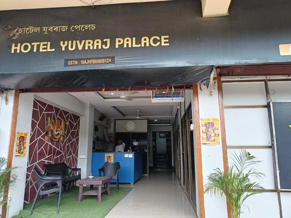 HOTEL YUVRAJ PALACE