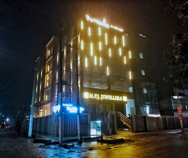 The White IBIS A boutique Hotel