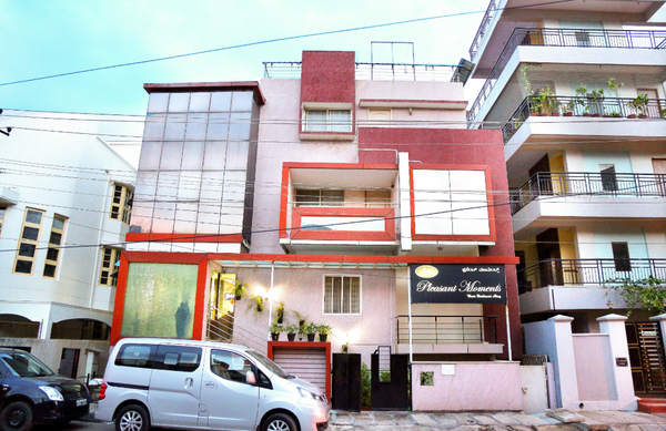 CIRRUS SUITES