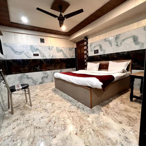 Hotel Raghunandan Inn