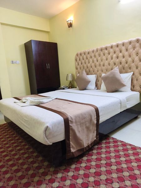 Deluxe Couple Room 3